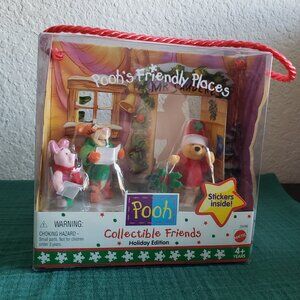 1999 Pooh's Friendly Places Collectible Friends Holiday Edition Mattel 25496 NIB